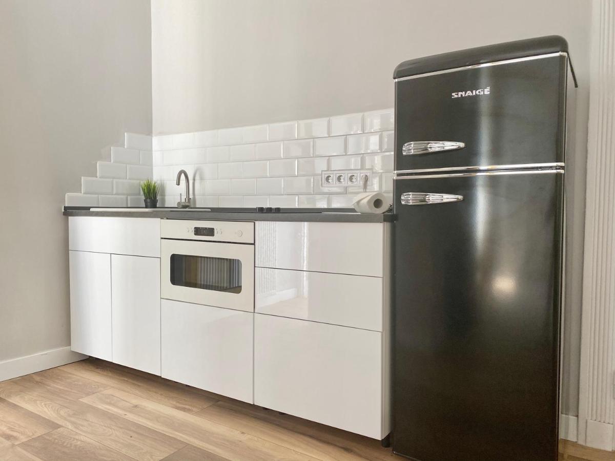 Standard Apartment By Hi5 - 2 Bedroom Suite In The Center Budapest Exterior foto